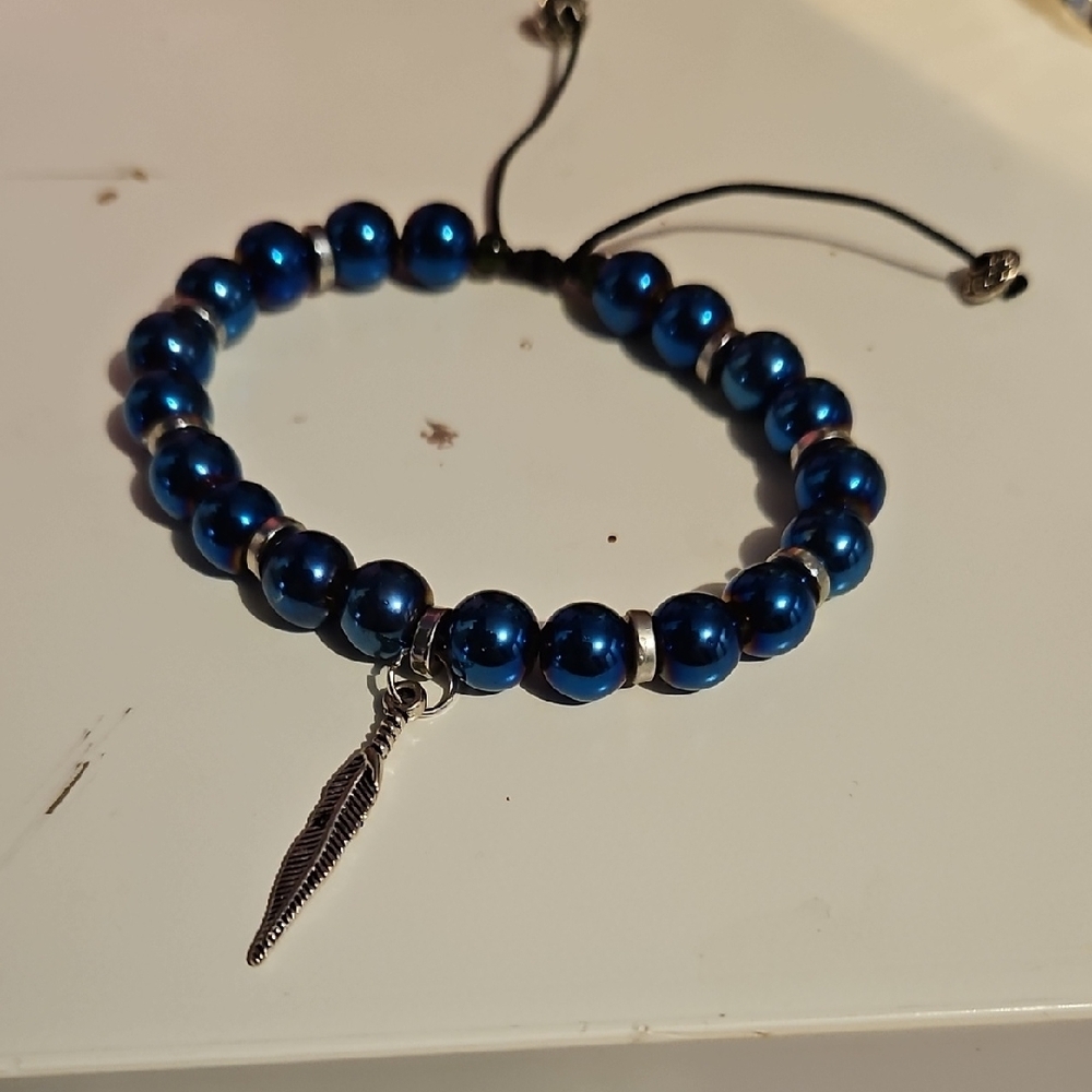 Meru Jewelry Blue Beaded Bracelet with Feather Charm